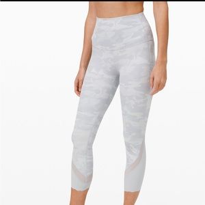 Lululemon Wunder-Under Scalloped Hem Leggings